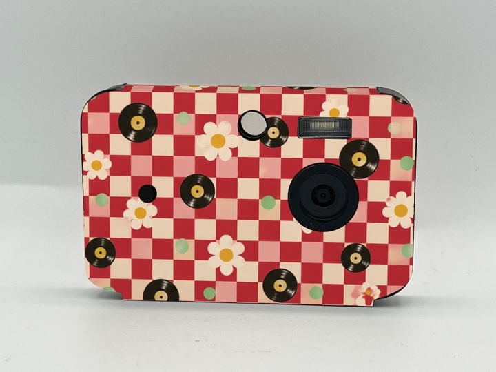 Cappy Camera with the Diner Daisy case design (concept)